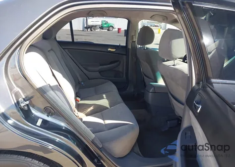 2005 Honda Accord 2.4 Lx z USA, uszkodzony, nr VIN 1HGCM56445A123117